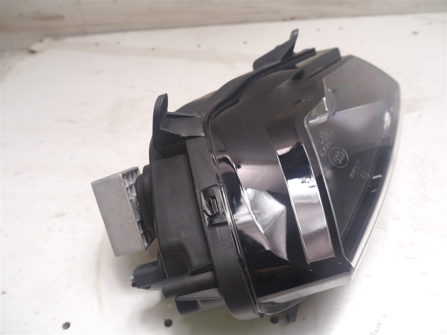 LEXMOTO AURA 125 2020-2021 FRONT LEFT HEADLIGHT
