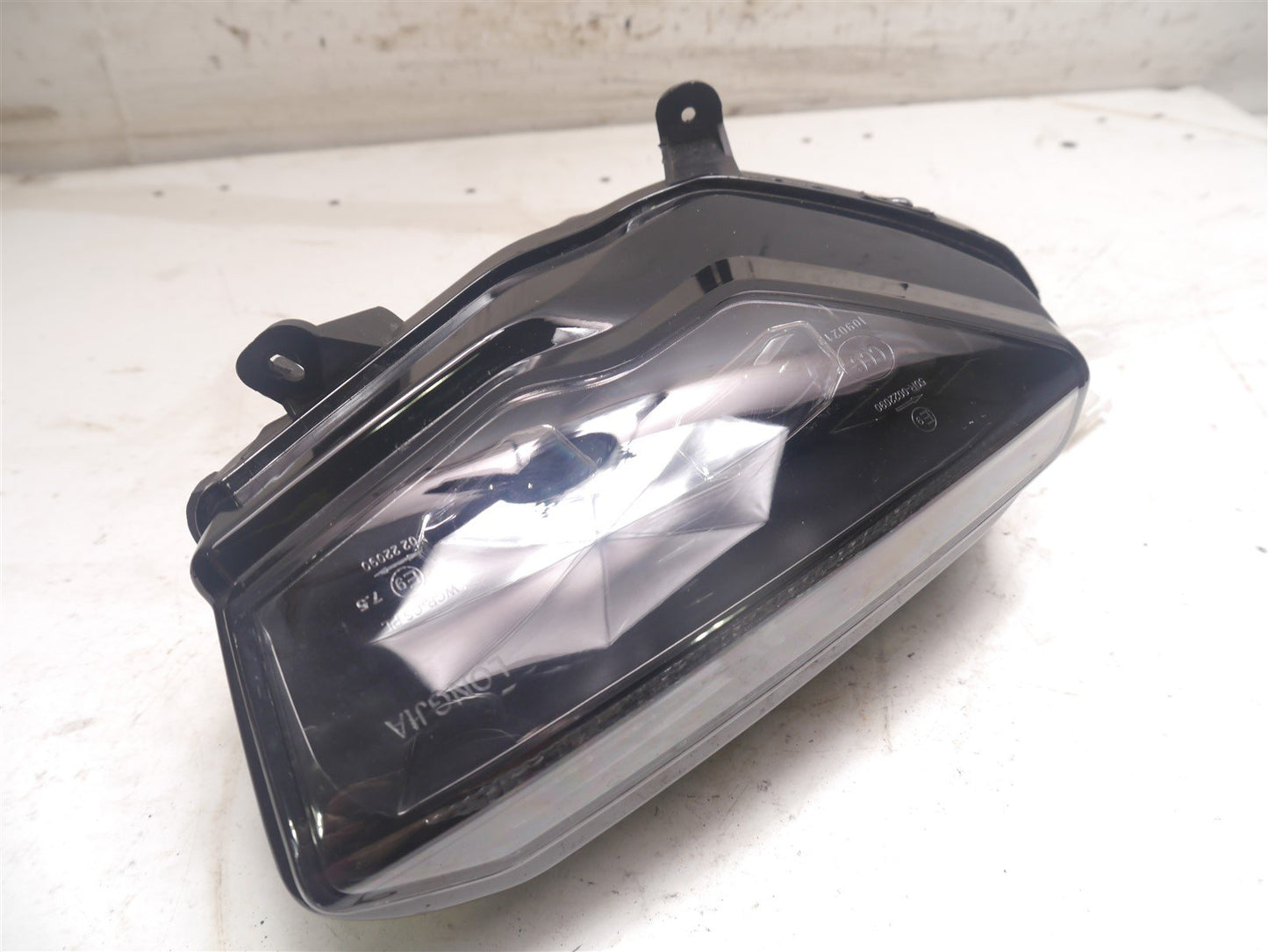 LEXMOTO AURA 125 2020-2021 RIGHT HEADLIGHT