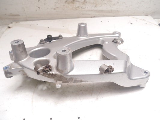 LEXMOTO AURA 125 2020-2021 REAR WHEEL & EXHAUST MOUNT