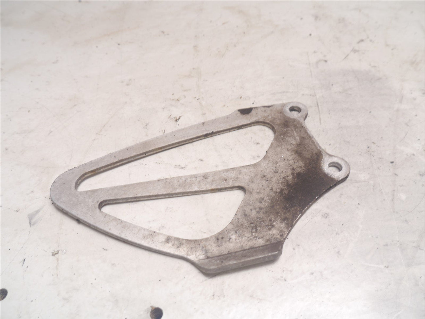 HONDA CBR600 F4 1999-2000 LEFT FOOTREST HANGER HEEL PLATE