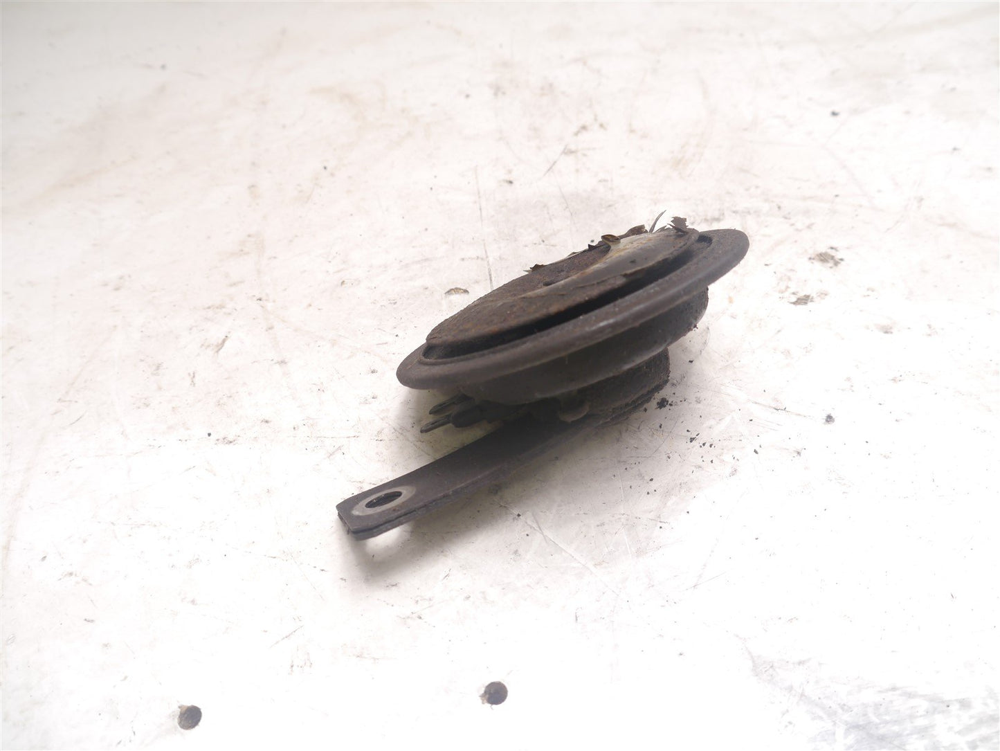 HONDA CBR600 F4 1999-2000 HORN AND MOUNT