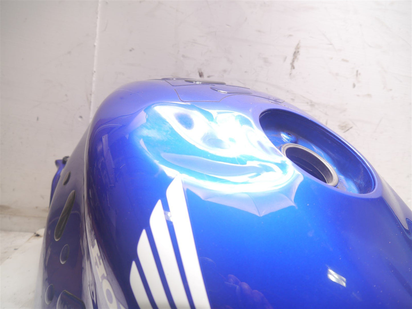 HONDA CBR600 F4 1999-2000 FUEL TANK