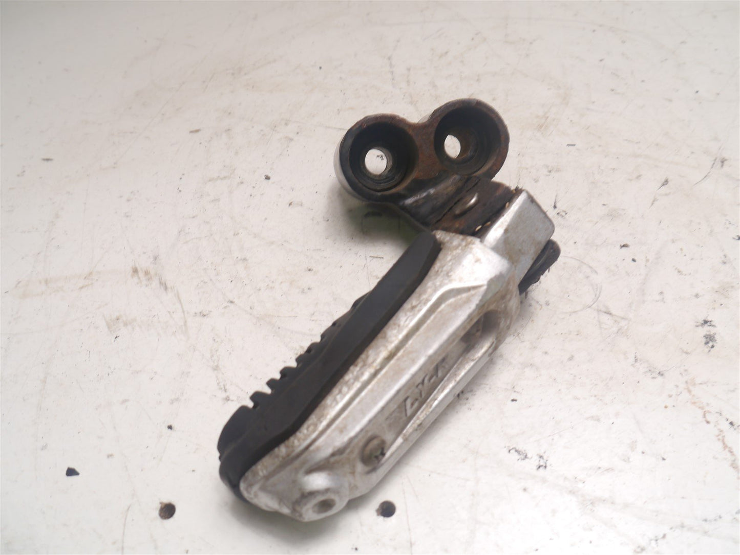 LEXMOTO ZSX-F 125 2017-2021 RIGHT FOOTREST HANGER AND PEG