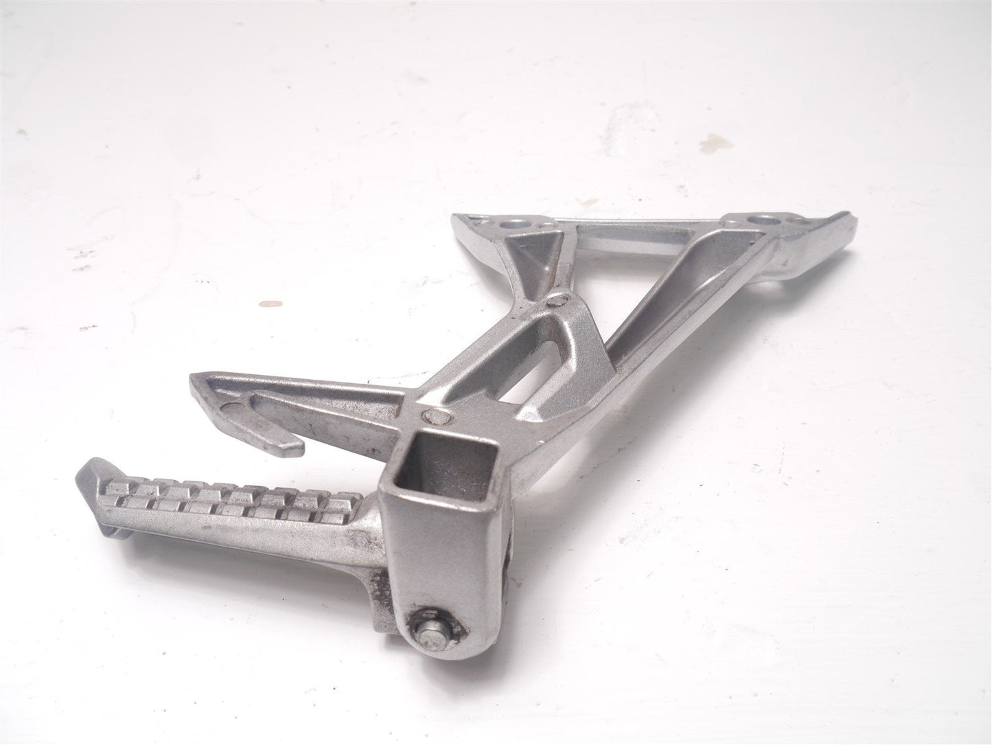 LEXMOTO LXR125 SY125 2019-2021 LEFT REAR FOOTREST HANGER AND PEG