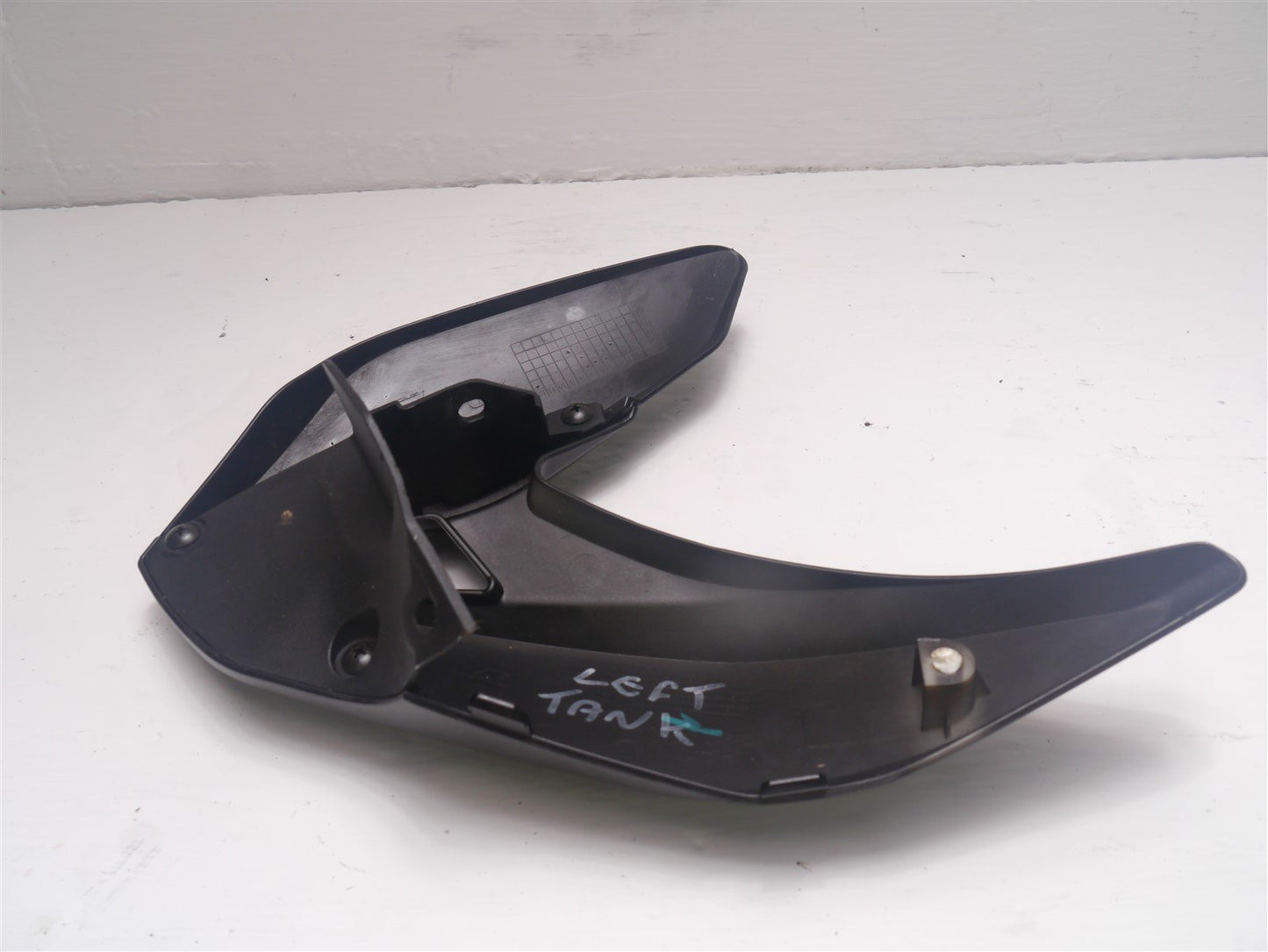 LEXMOTO RIOT 125 2019-2021 LEFT FUEL TANK FAIRING