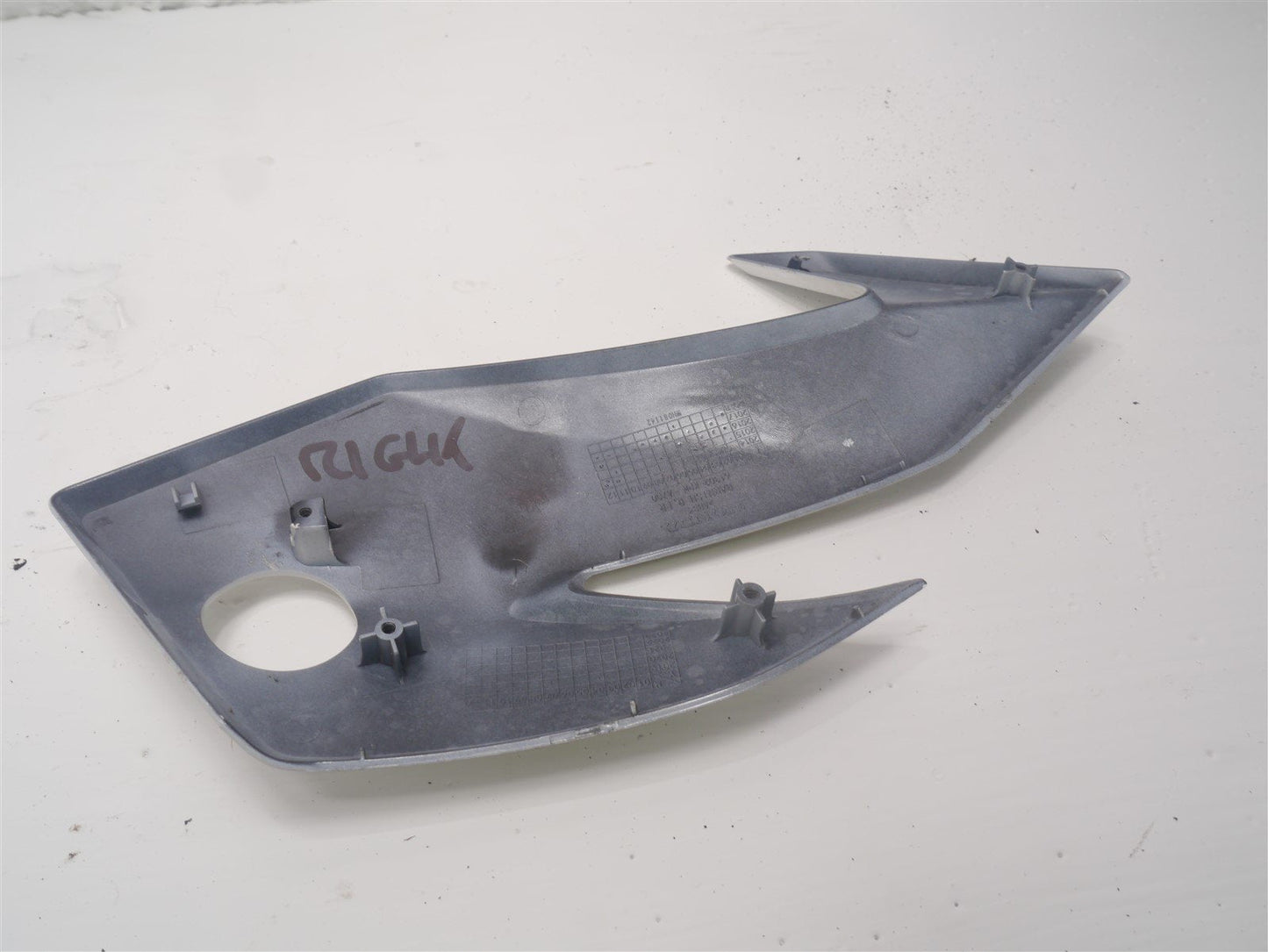 HONDA CB125F 2015-2019 RIGHT HEADLIGHT FAIRING IN WHITE