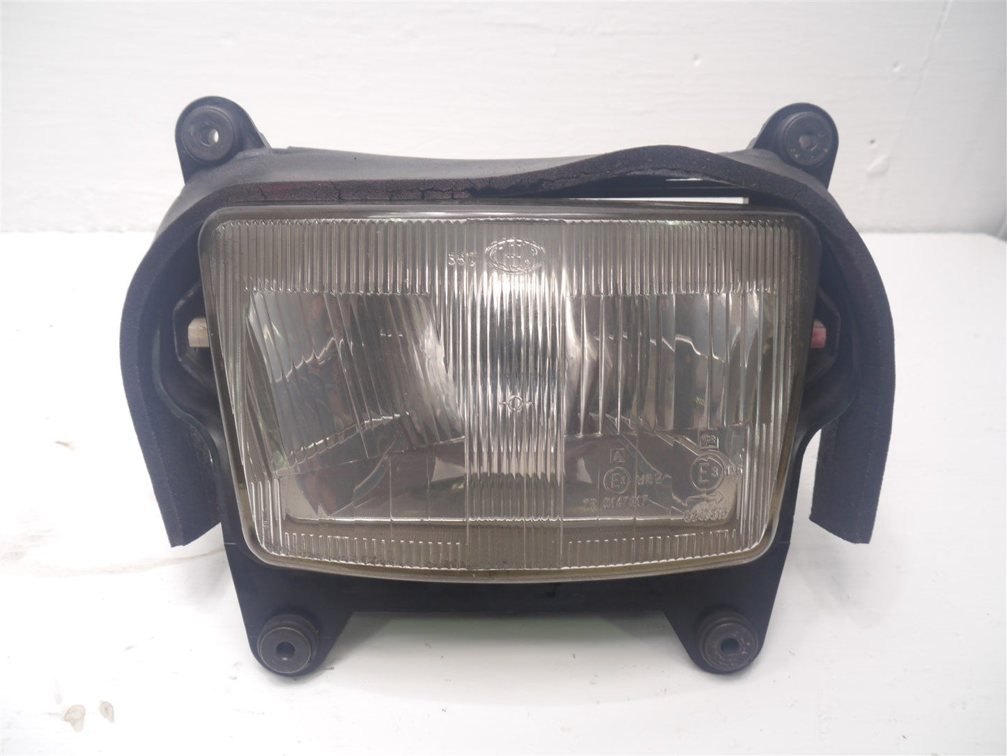 TRIUMPH TROPHY 900 1990-1994 FRONT LIGHT