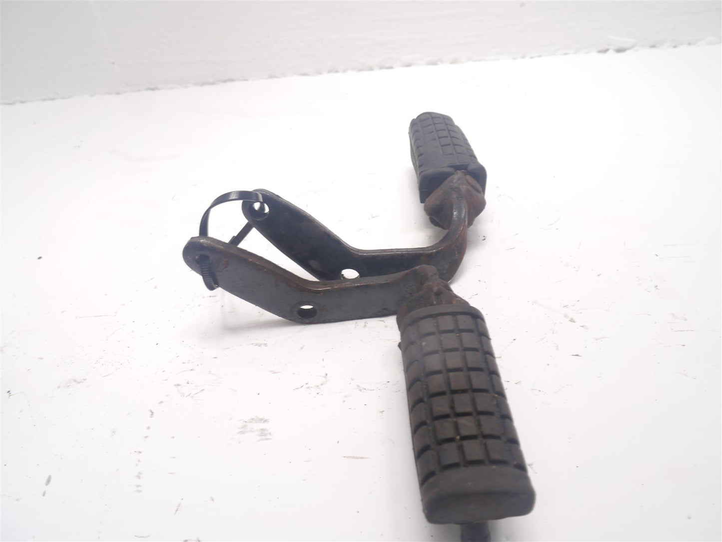 HONDA CB TWO FIFTY FRONT PEGS AND HANGERS
