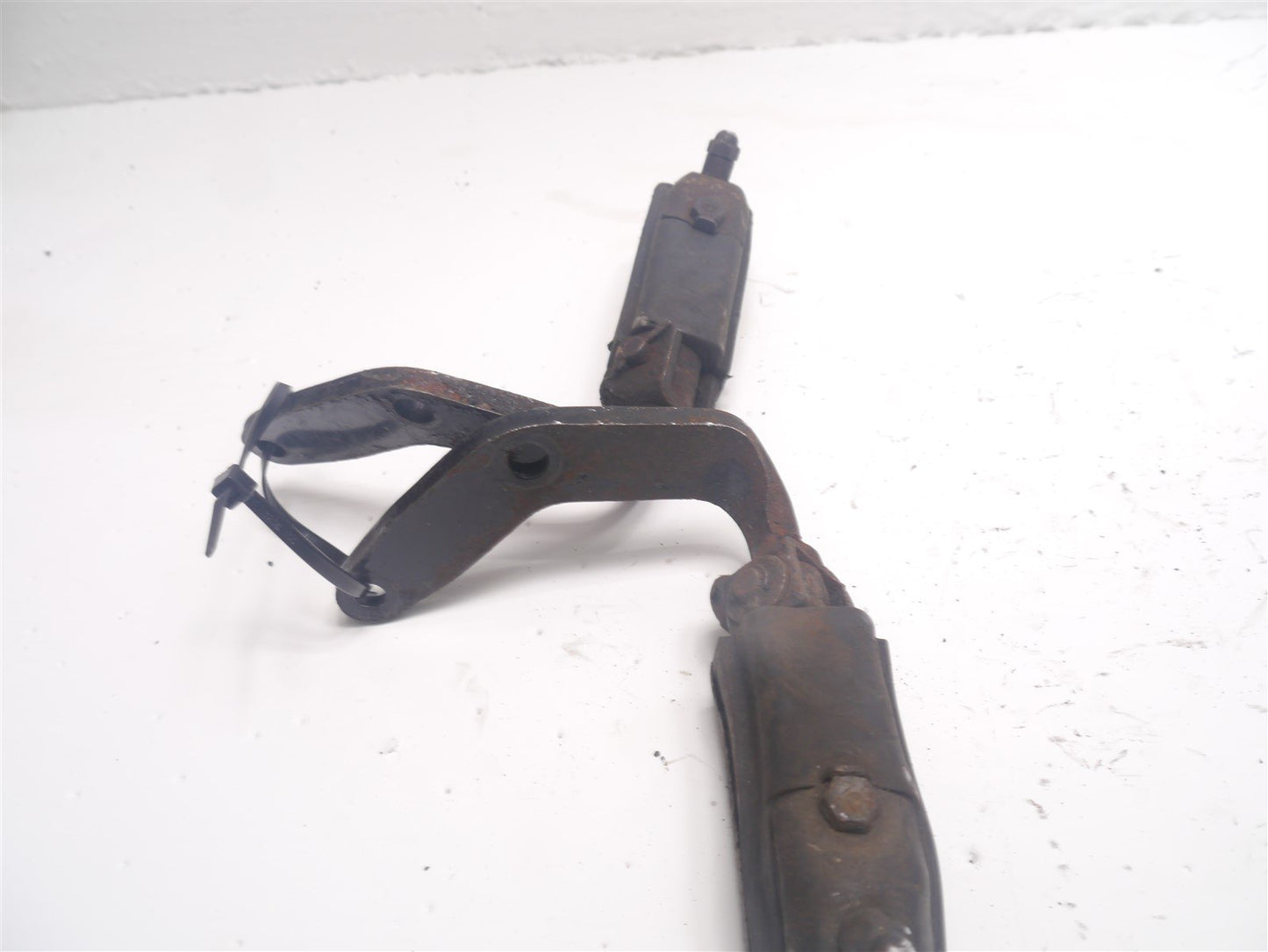 HONDA CB TWO FIFTY FRONT PEGS AND HANGERS