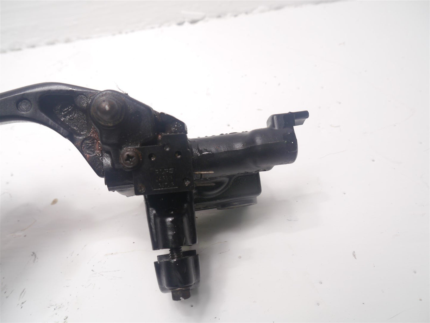 HONDA CB TWO FIFTY FRONT BRAKE MASTER CYLINDER AND LEVER