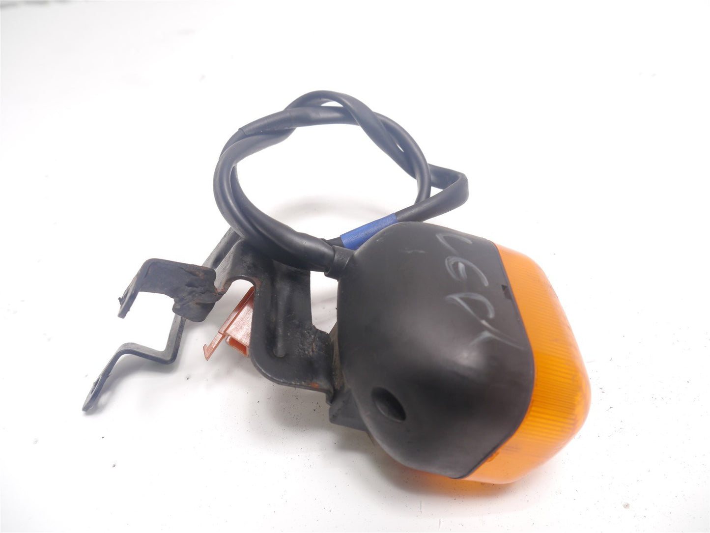 YAMAHA BWS 125 2012-2014FRONT LEFT INDICATOR AND MOUNT