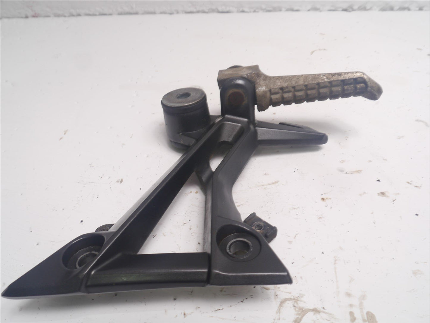 LEXMOTO LXR 125 2021-2022 RIGHT REAR PEG HANGER