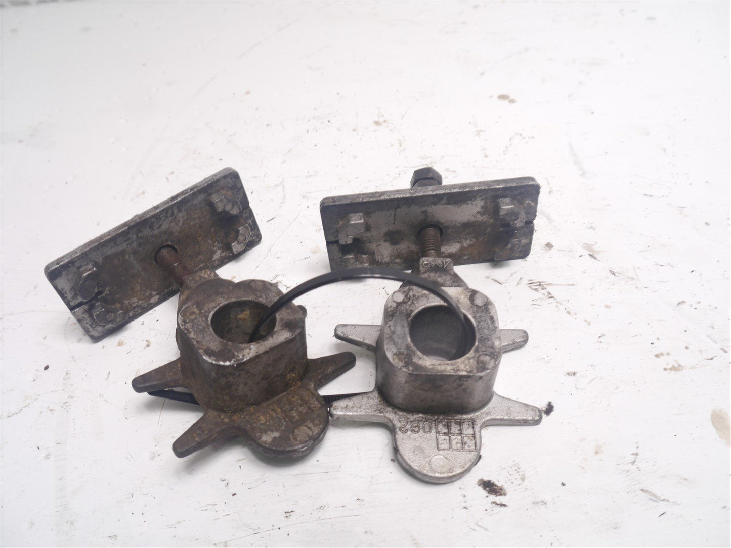 YAMAHA FZS600 1998-2001 DRIVE CHAIN TENSIONERS