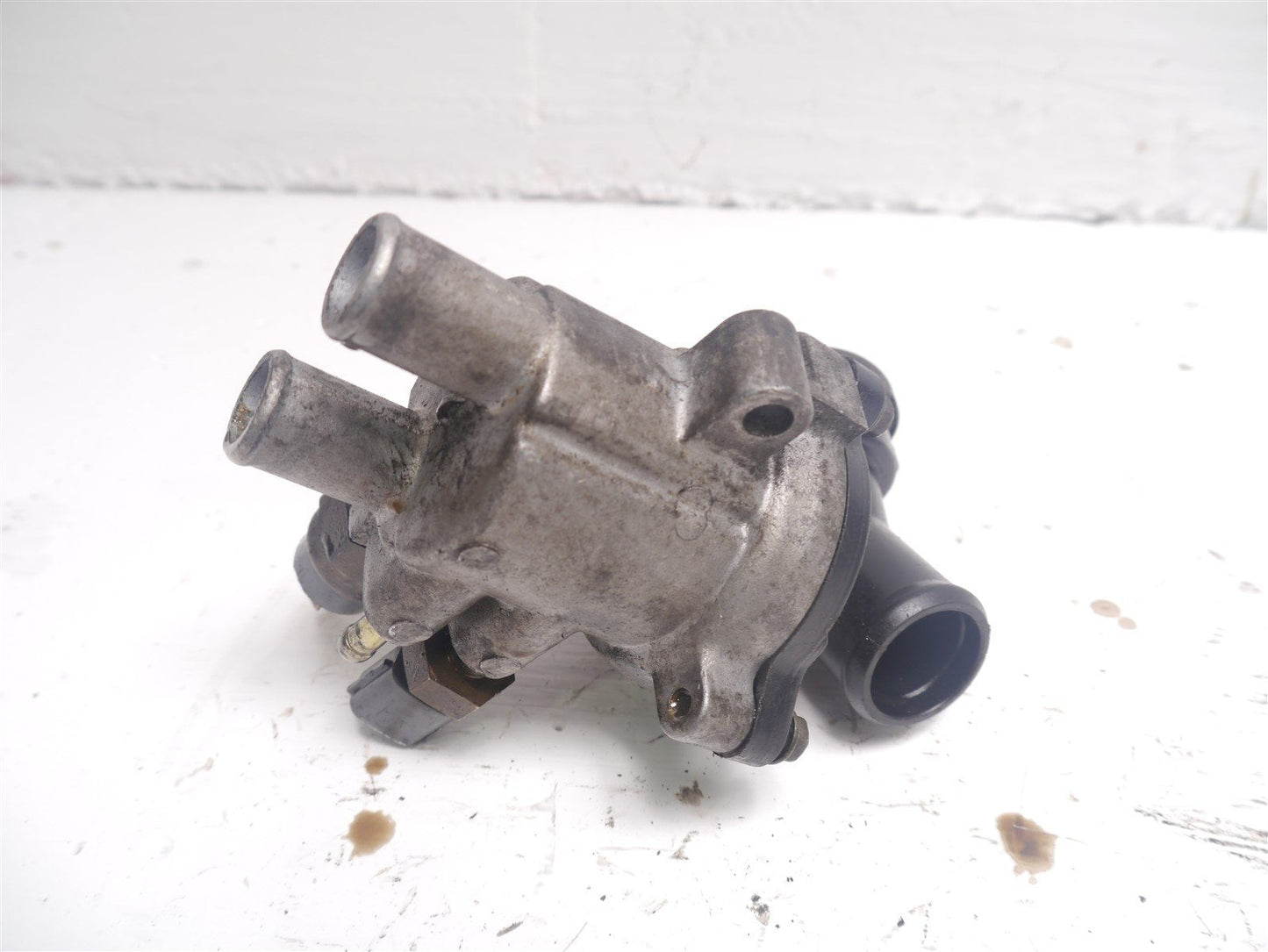 YAMAHA FZS600 1998-2001 THERMOSTAT HOUSING