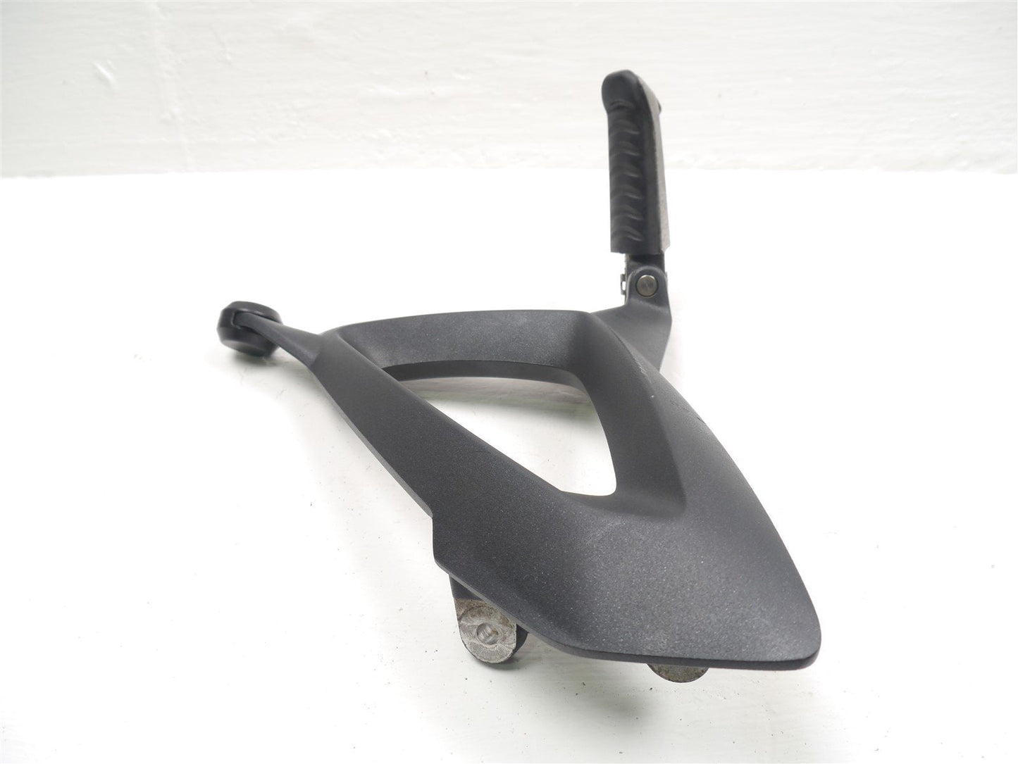 TRIUMPH SPRINT GT 1050 2010-2017 LEFT REAR FOOTREST HANGER AND PEG