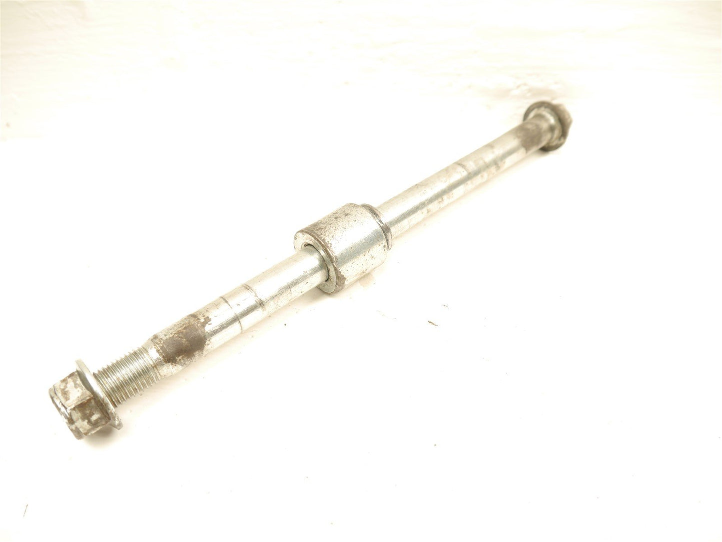 MUTT RS-13 250 FRONT WHEEL SPINDLE
