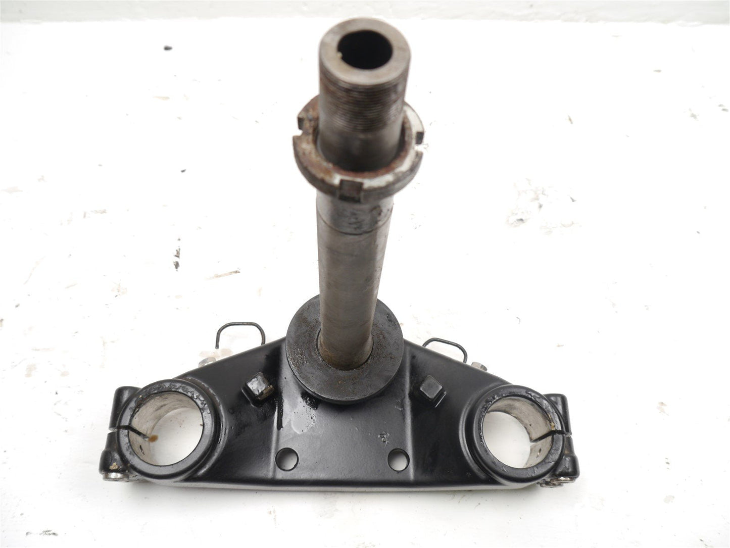 MUTT RS-13 250 BOTTOM FORK YOKE