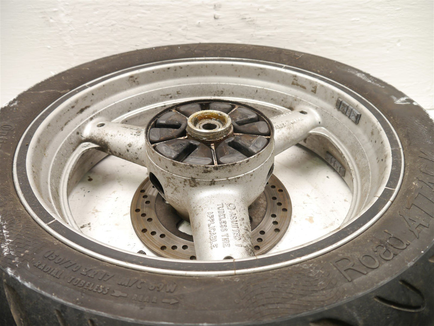 SUZUKI GSX 750 F KATANA 1998-2006 REAR WHEEL