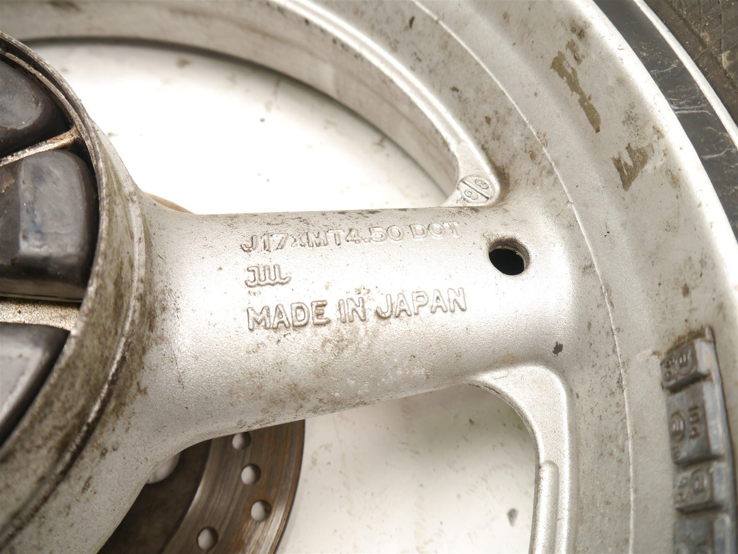 SUZUKI GSX 750 F KATANA 1998-2006 REAR WHEEL