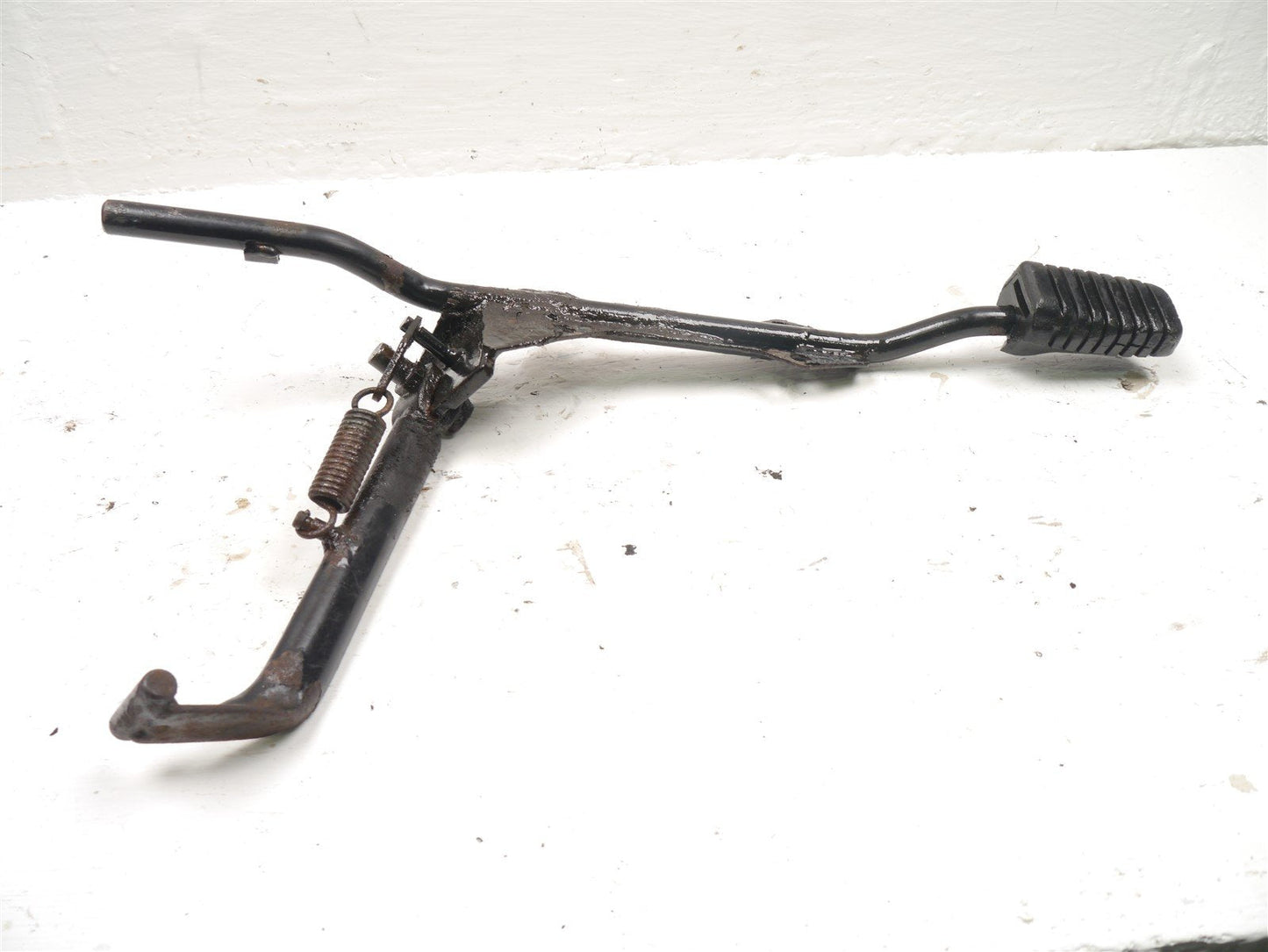 SYM XS125 K SIDE STAND AND MOUNT