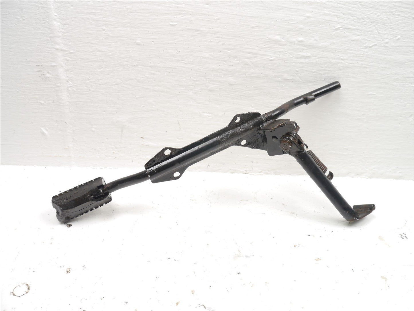 SYM XS125 K SIDE STAND AND MOUNT