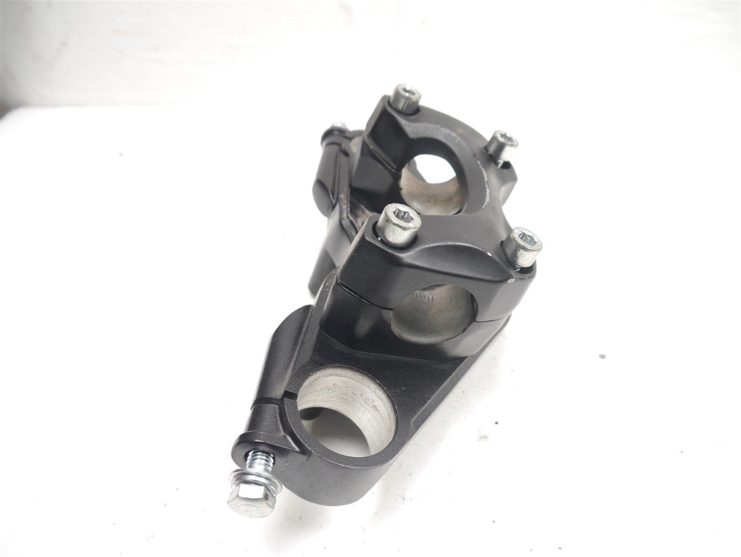 LEXMOTO ASSAULT 125 EFI 2019-2022 TOP FORK YOKE & BAR CLAMPS