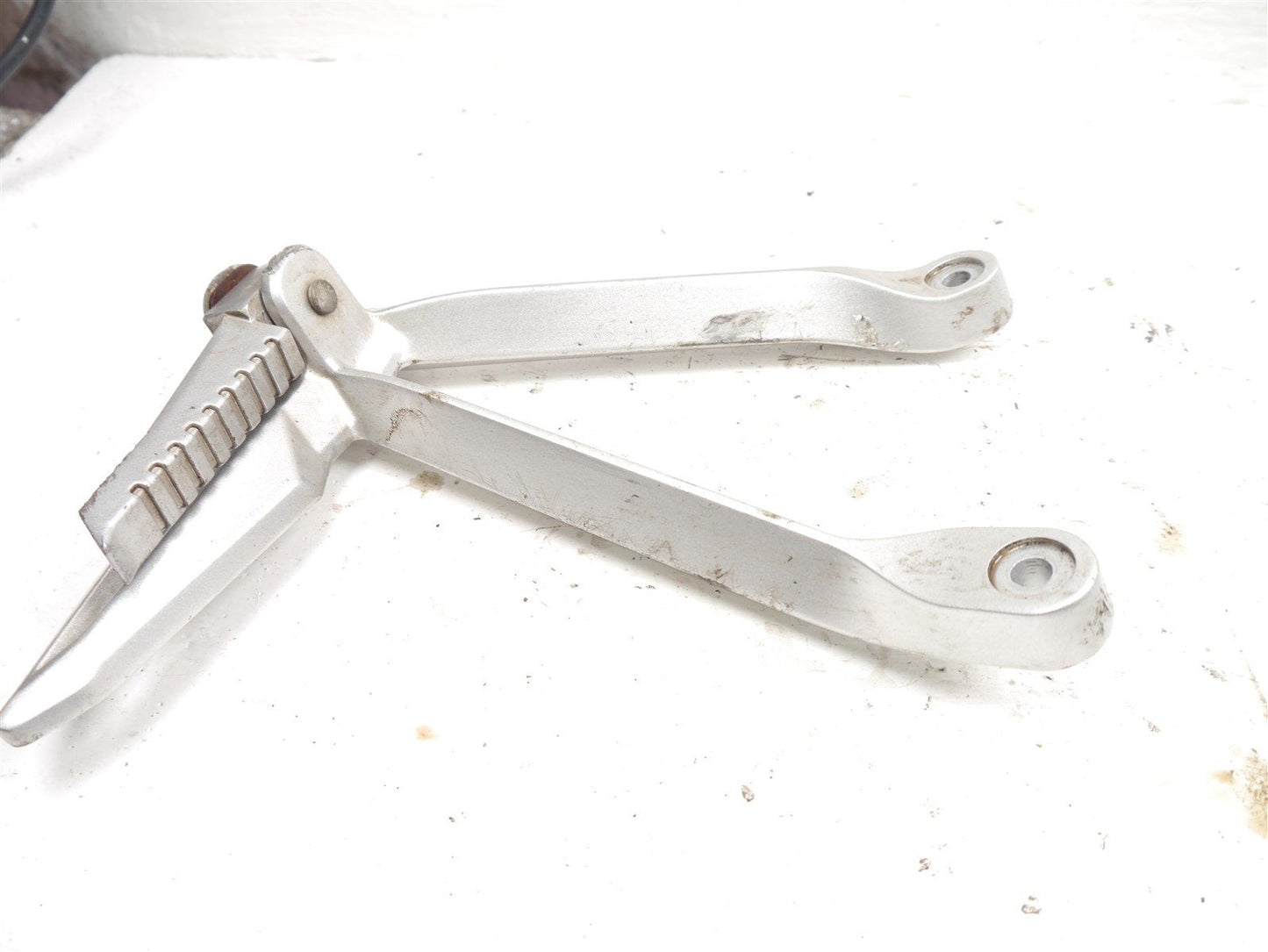 KYMCO CK1 125 LEFT REAR FOOTREST HANGER & PEG