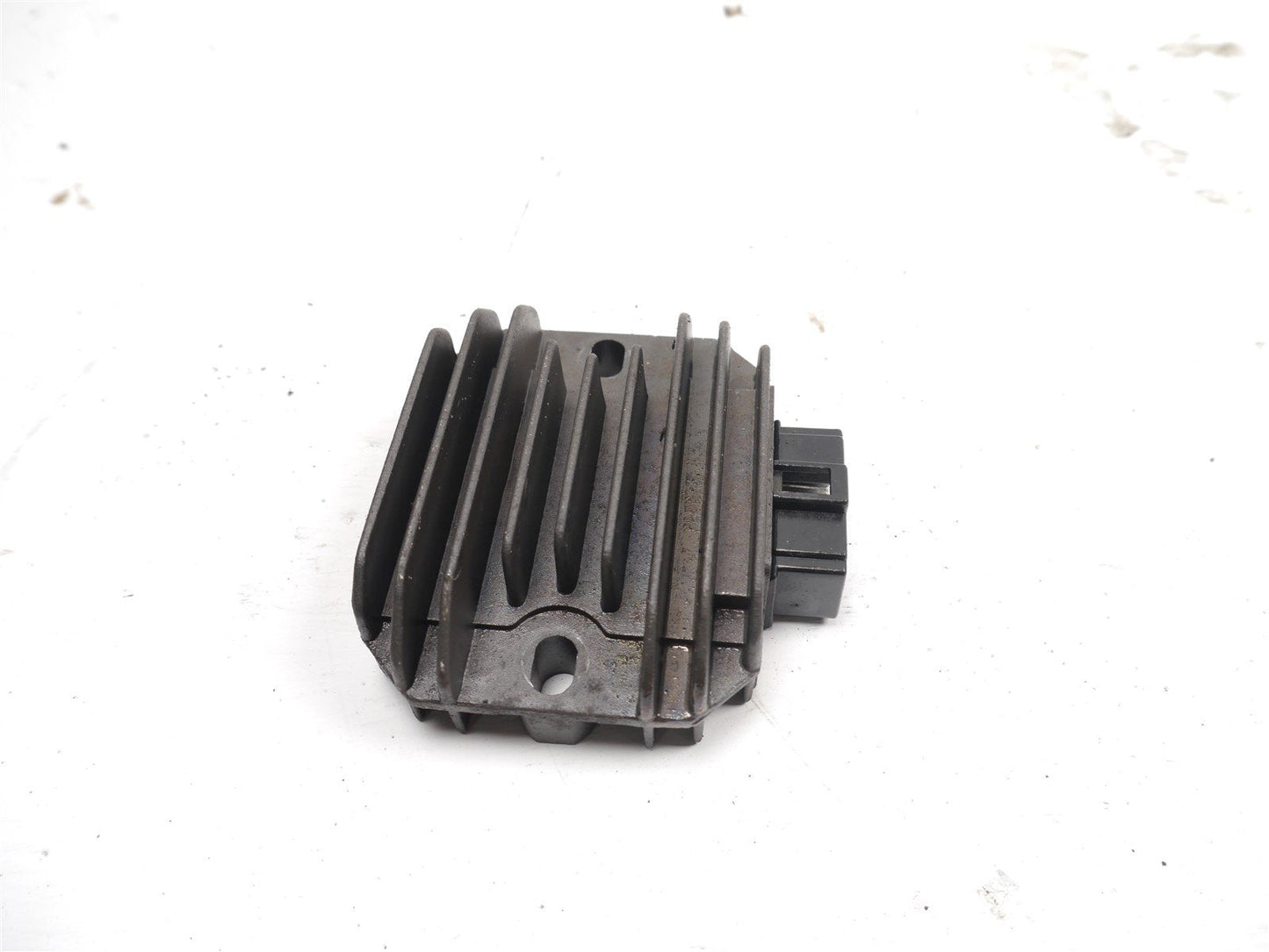 PIAGGIO LIBERTY 125 2010-2012 VOLTAGE REGULATOR RECTIFIER