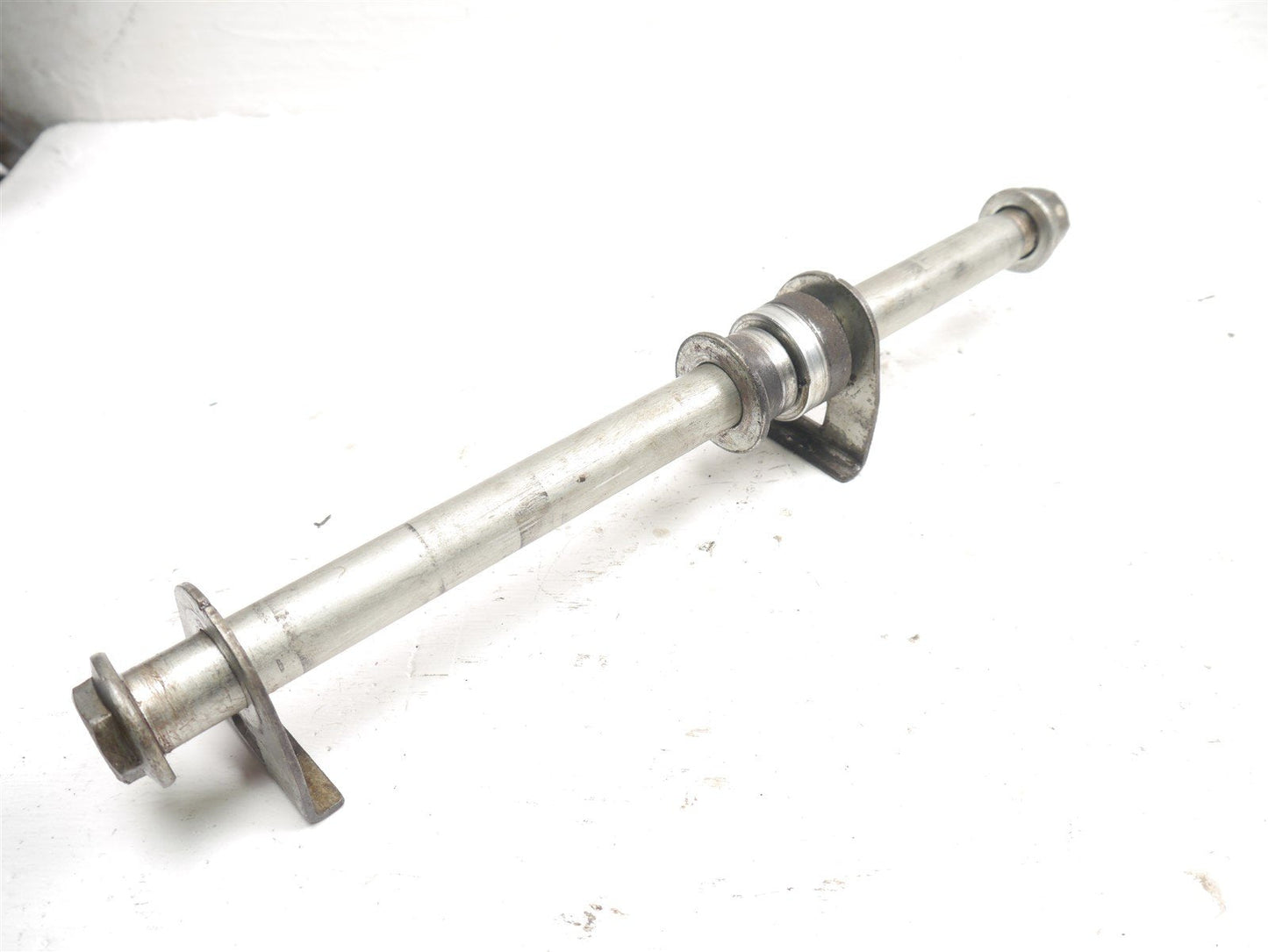 SUZUKI GSF 650 BANDIT 2005-2006 REAR WHEEL SPINDLE 5K