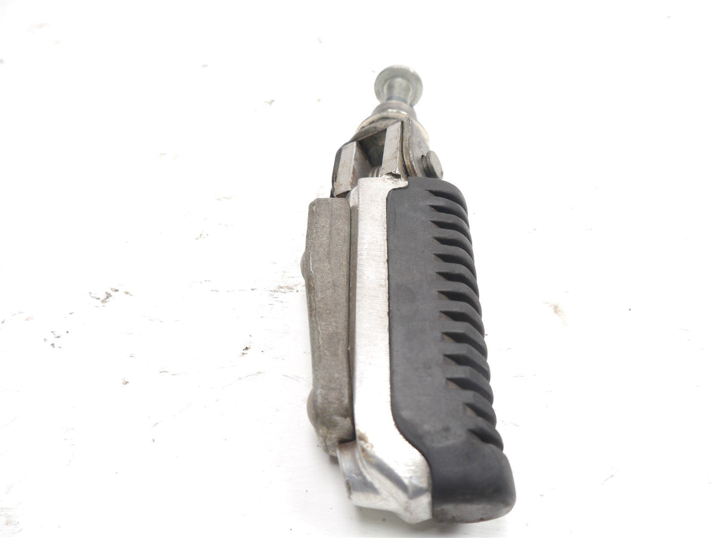 SUZUKI GSF 650 BANDIT 2005-2006 FRONT LEFT FOOTREST PEG