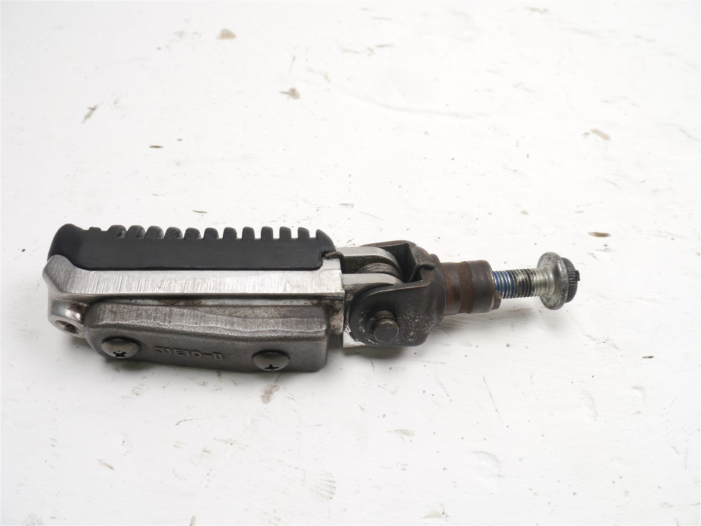 SUZUKI GSF 650 BANDIT 2005-2006 FRONT LEFT PEG FOOTREST