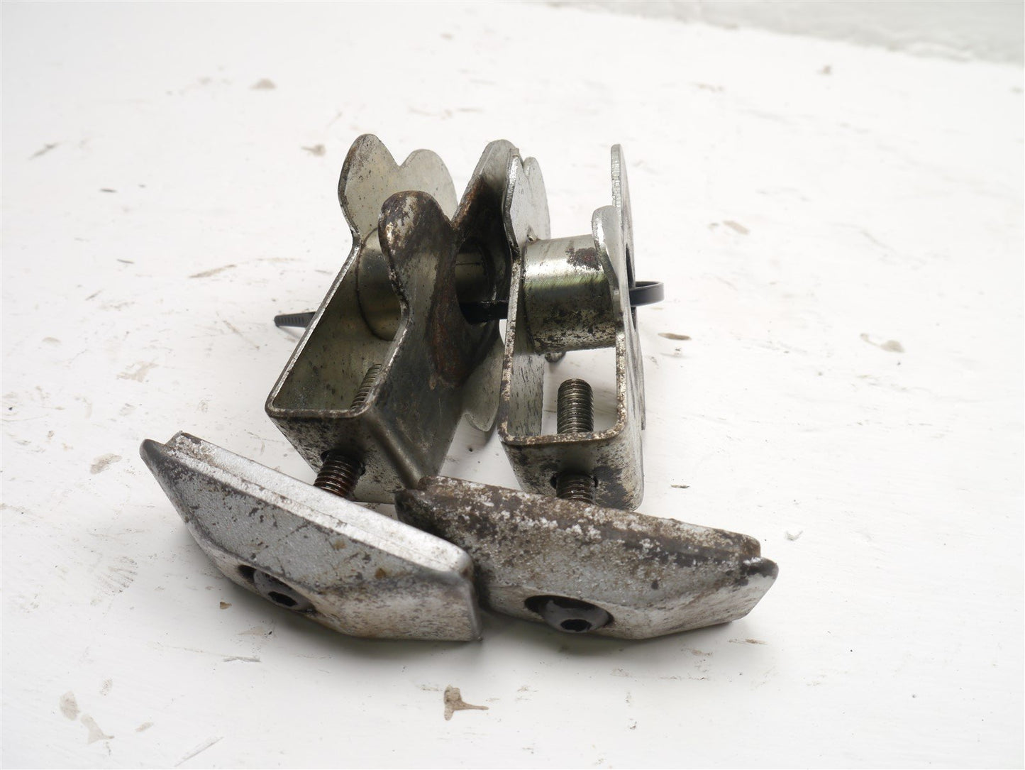 SUZUKI GSF 650 BANDIT 2005-2006 DRIVE CHAIN TENSIONERS