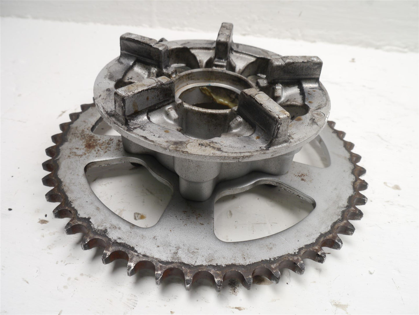 SUZUKI GSF 650 BANDIT 2005-2006 REAR SPROCKET CARRIER