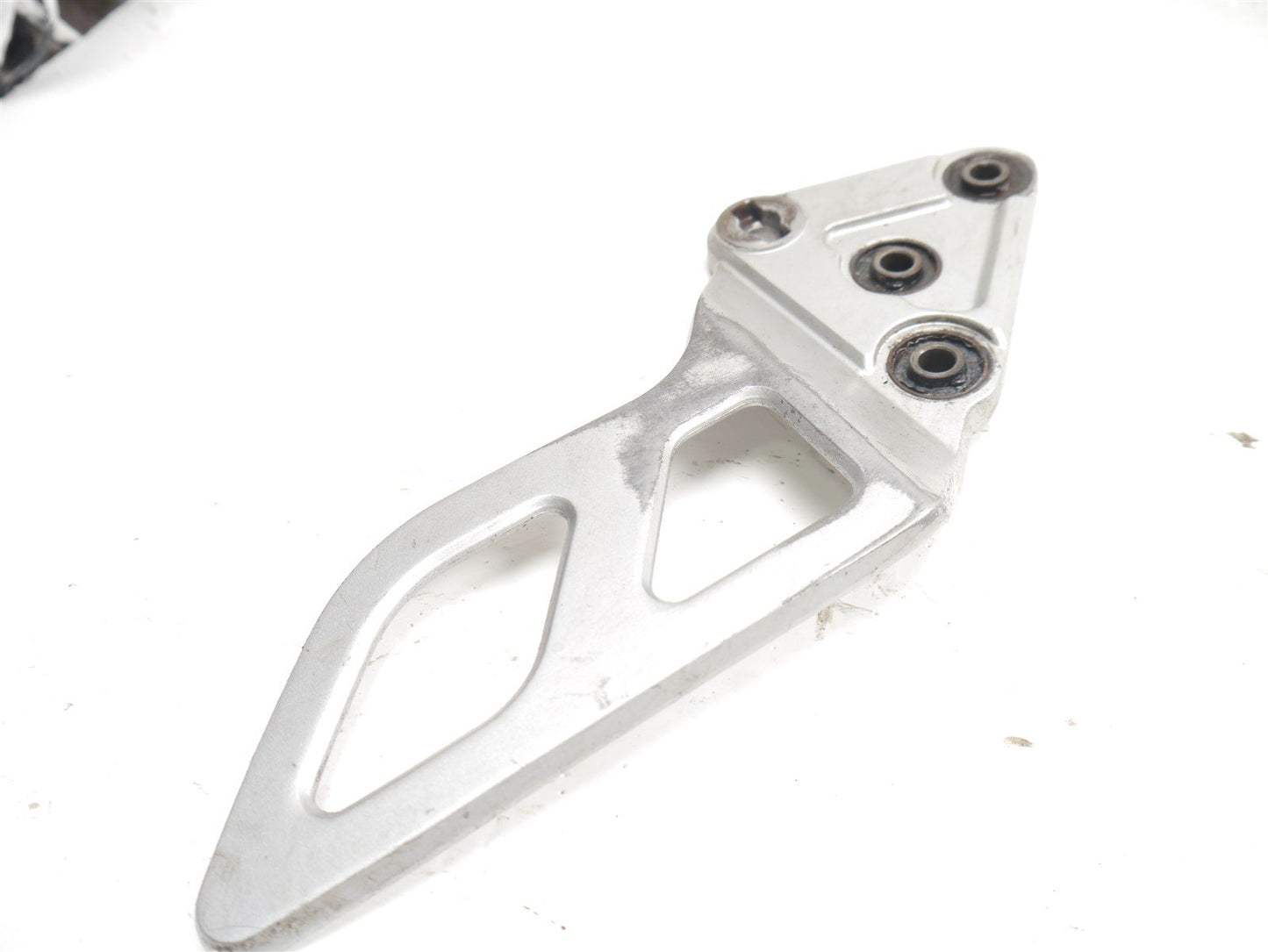 SUZUKI GSF 650 BANDIT 2005-2006 FRONT LEFT PEG HANGER