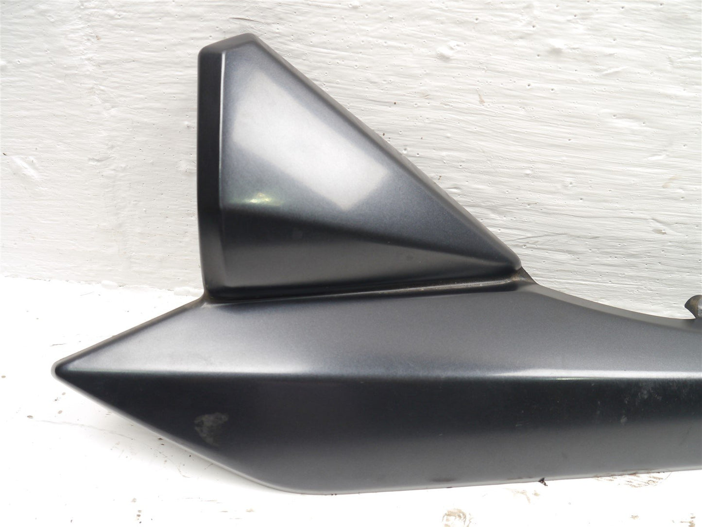 SUZUKI GSF 650 BANDIT 2005-2006 LEFT SIDE PANEL DARK GREY