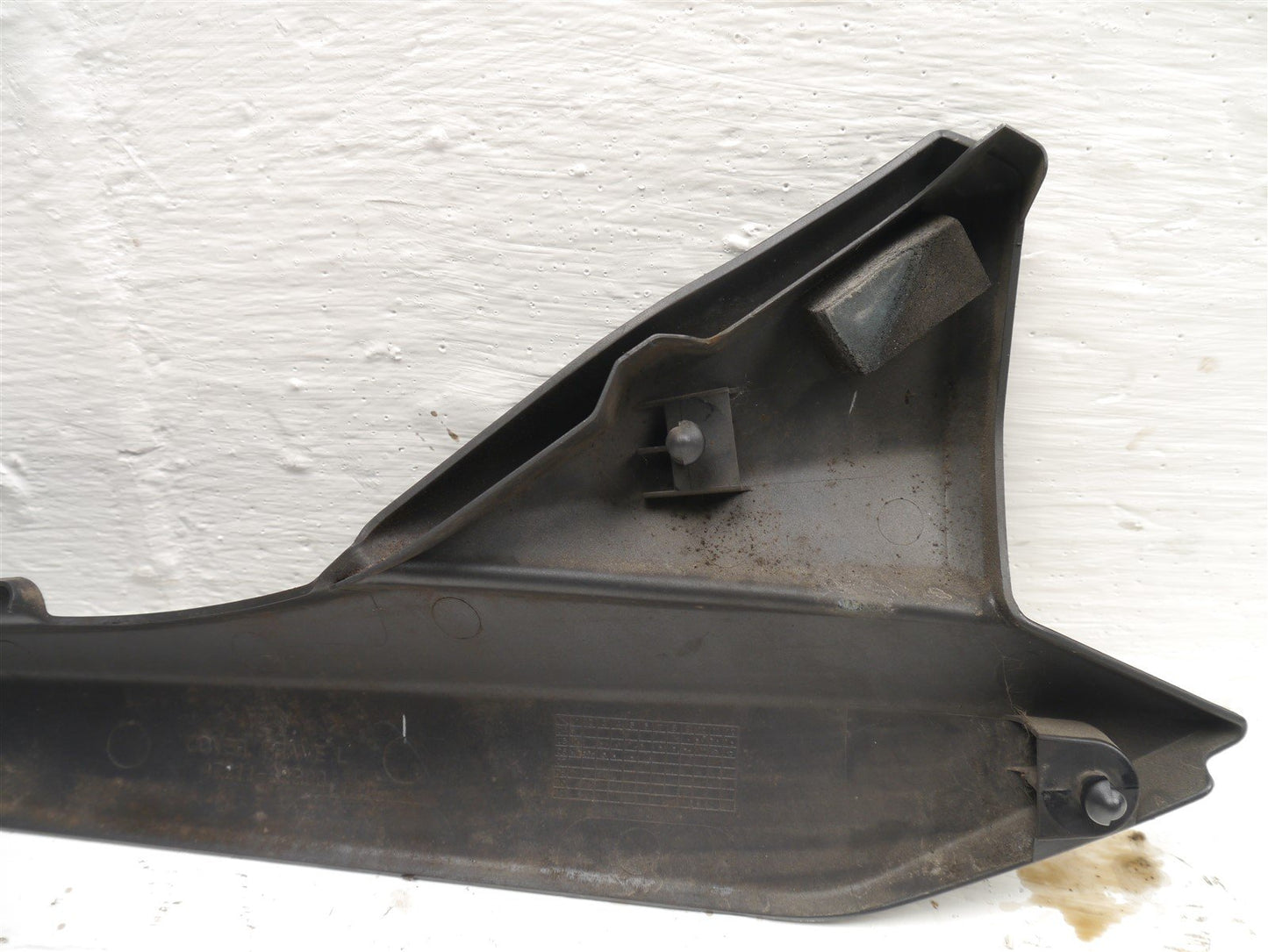 SUZUKI GSF 650 BANDIT 2005-2006 LEFT SIDE PANEL DARK GREY