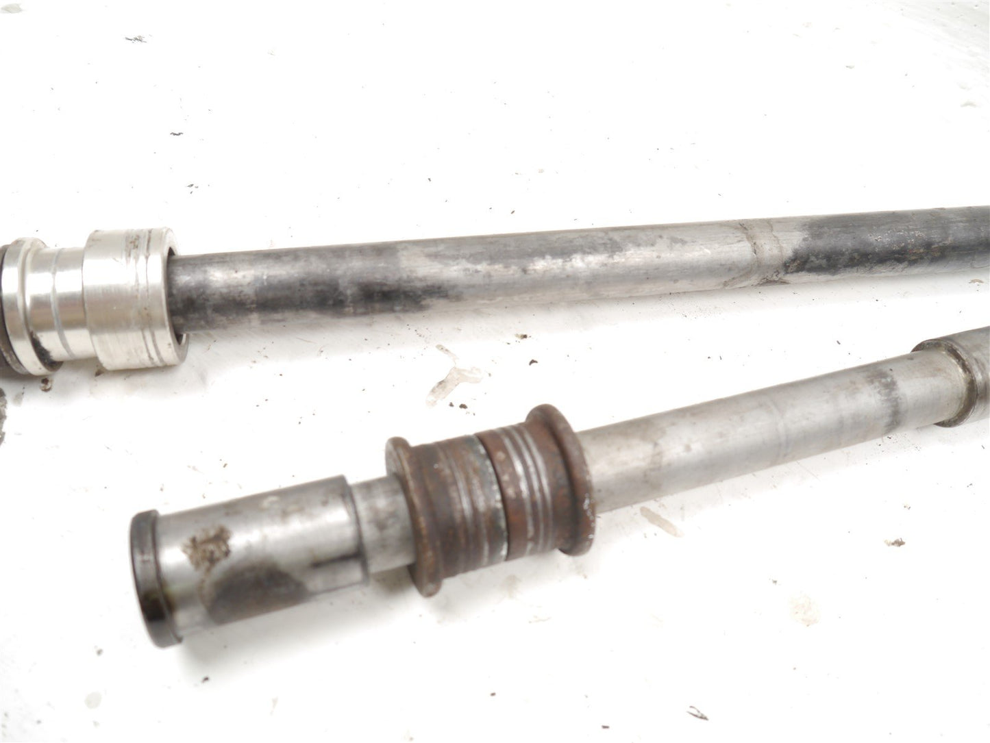 KAWASAKI ZX-9R C 1998-1999 FRONT & REAR WHEEL SPINDLES