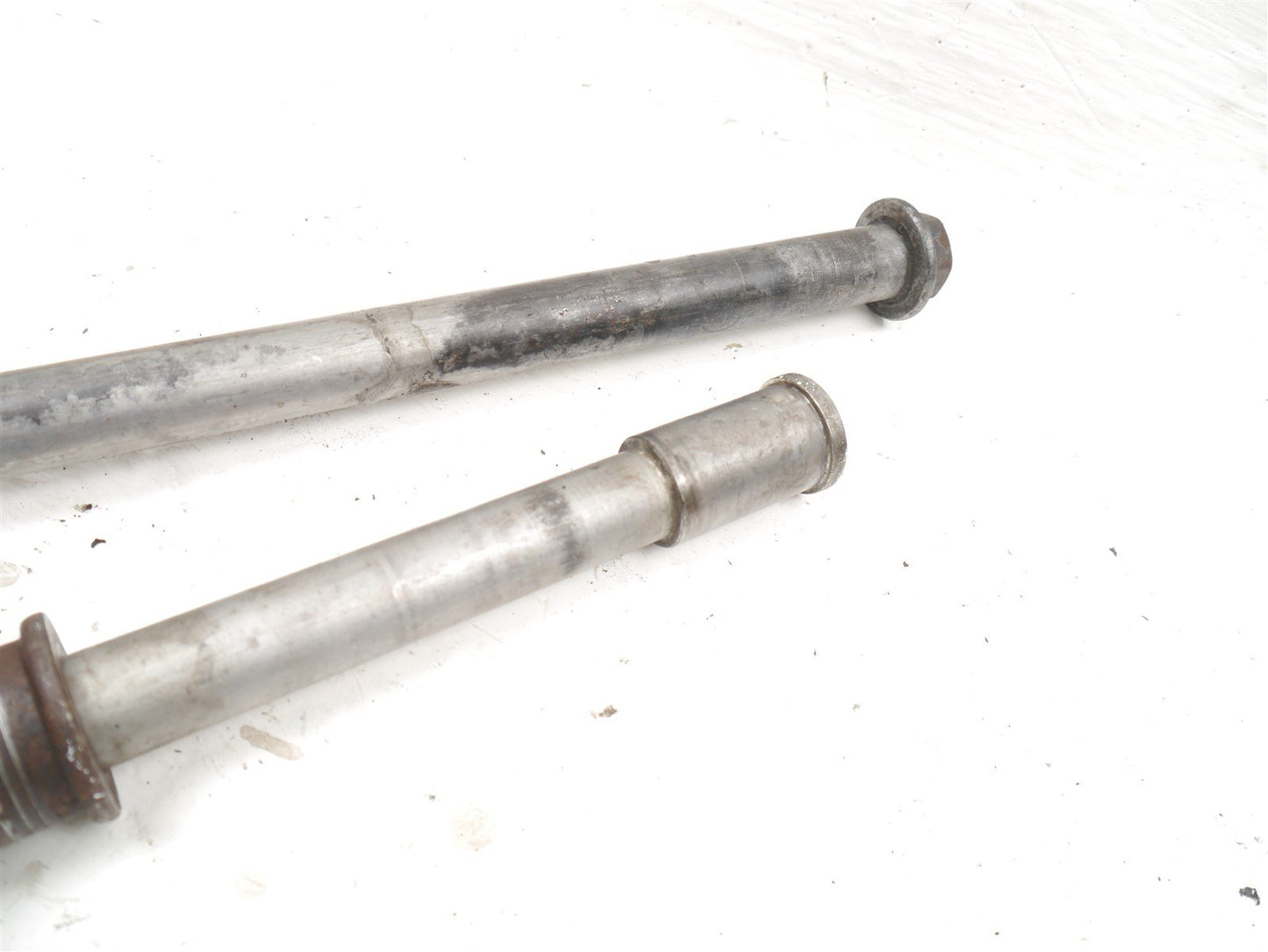 KAWASAKI ZX-9R C 1998-1999 FRONT & REAR WHEEL SPINDLES