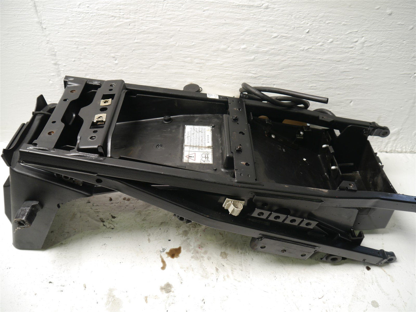 TRIUMPH SPRINT ST 955I 1999-2004 REAR SUBFRAME & MUDGUARD & RESERVOIR