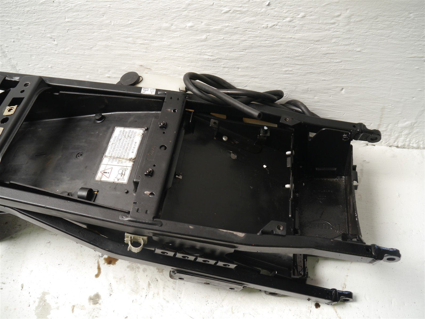TRIUMPH SPRINT ST 955I 1999-2004 REAR SUBFRAME & MUDGUARD & RESERVOIR