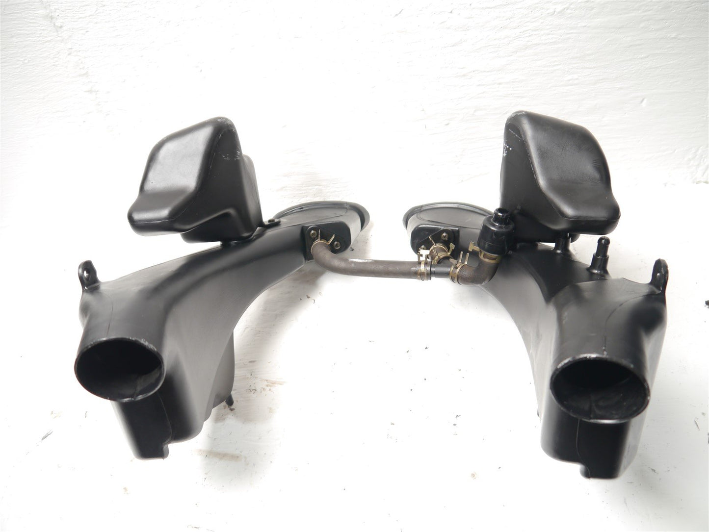 KAWASAKI ZZR1100 D 1993-2001 RAM AIR INTAKE CHAMBERS