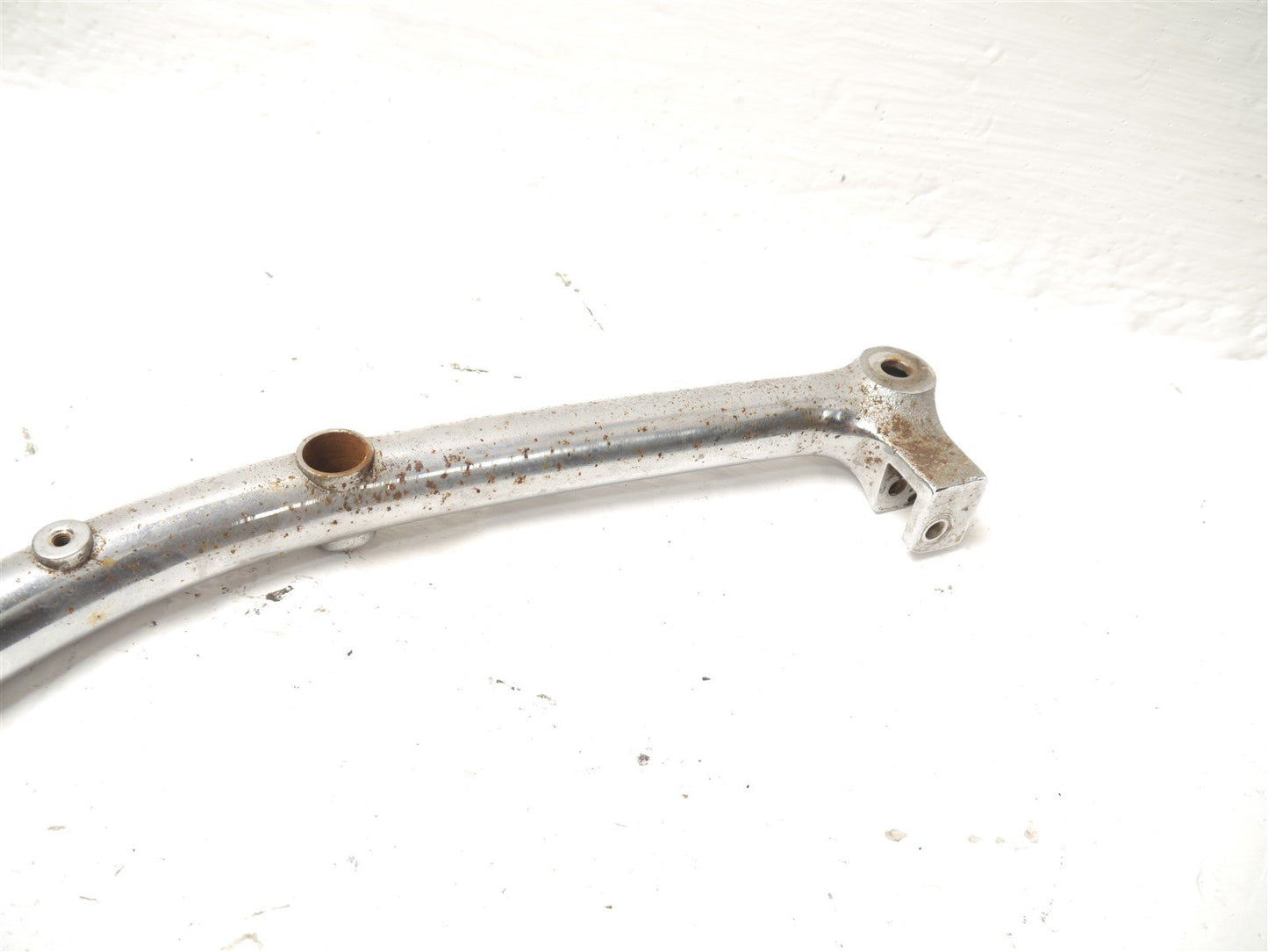 SUZUKI VS750 INTRUDER 1985-1991 LEFT REAR PEG HANGER