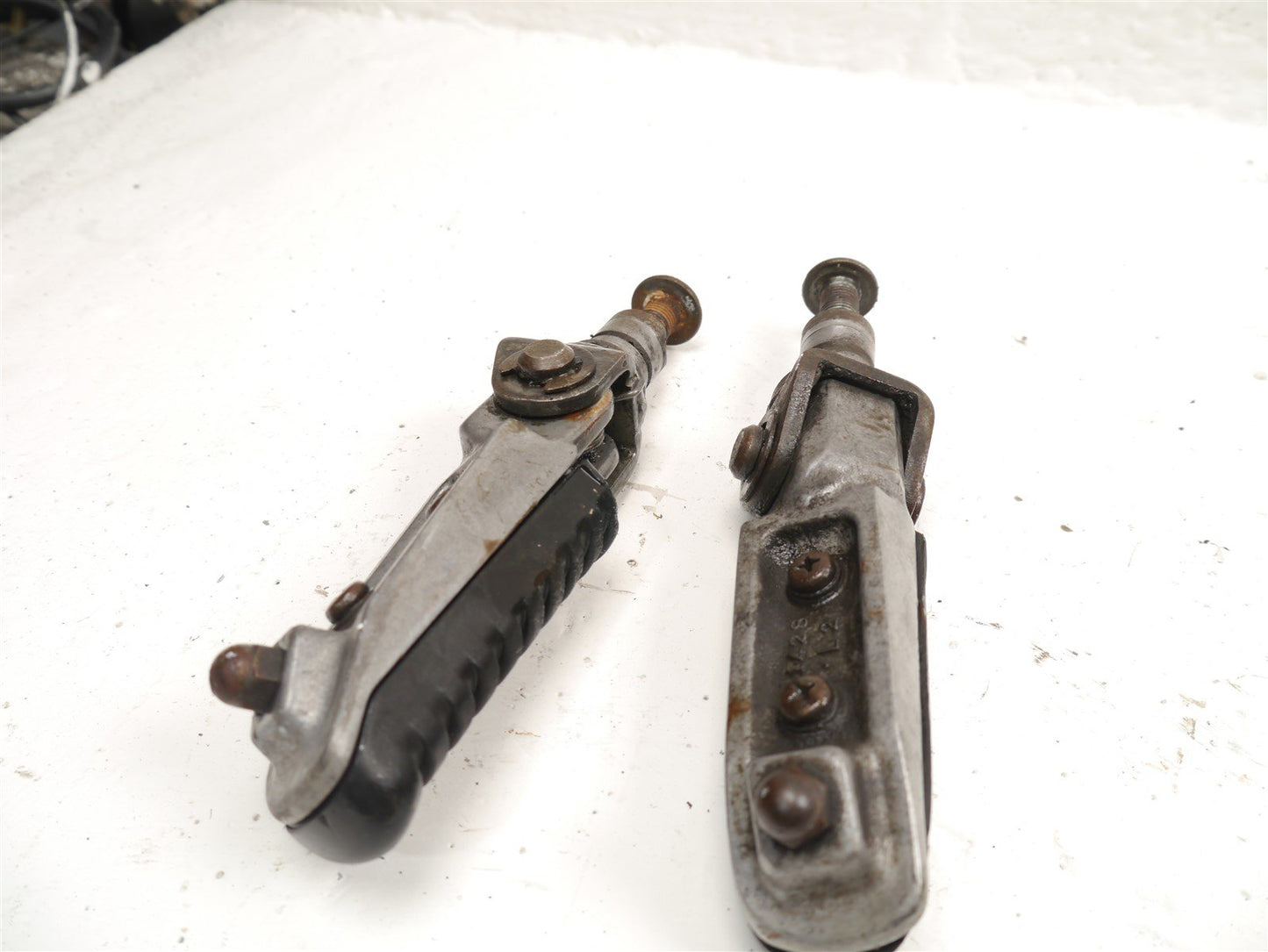 KAWASAKI ZX-6R G 1998-1999 FRONT PEGS FOOTRESTS X 2