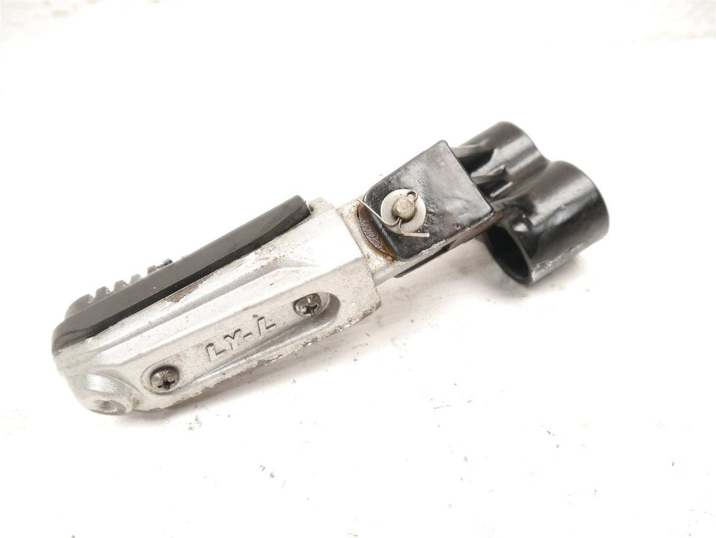 LEXMOTO ZSX-R 125 2018-2021 FRONT LEFT FOOTREST AND HANGER