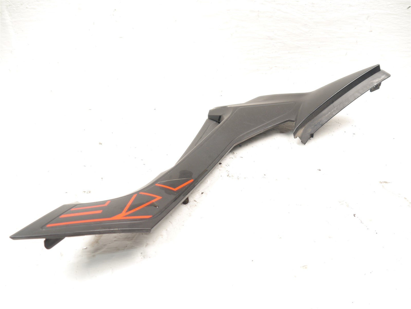 KEEWAY RKF 125 2021-2023 RIGHT SIDE PANEL