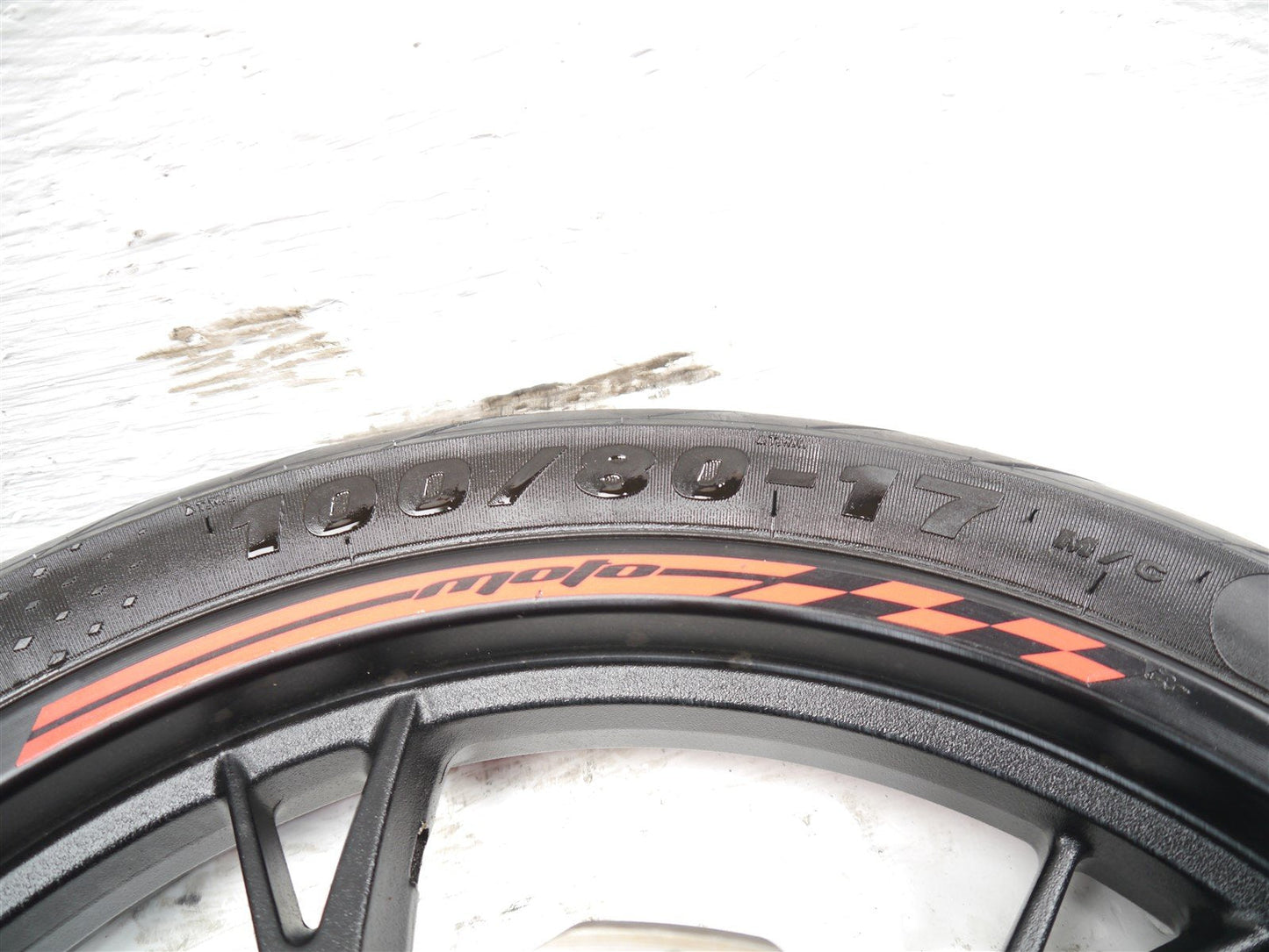 KEEWAY RKF 125 2021-2023 FRONT WHEEL AND TIRE