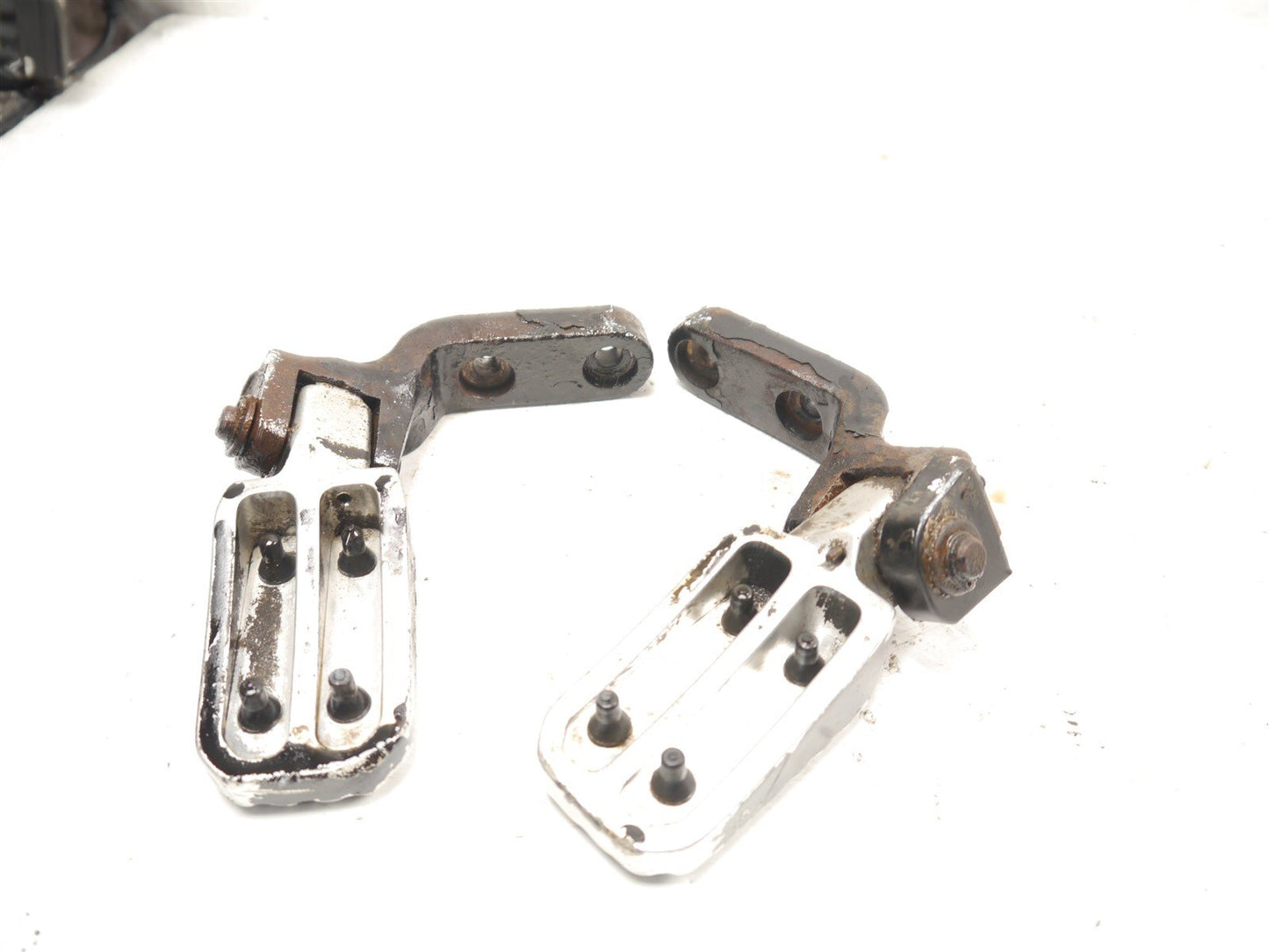 SINNIS TERRAIN 125 2017-2020 FRONT PEGS & FOOTREST HANGERS