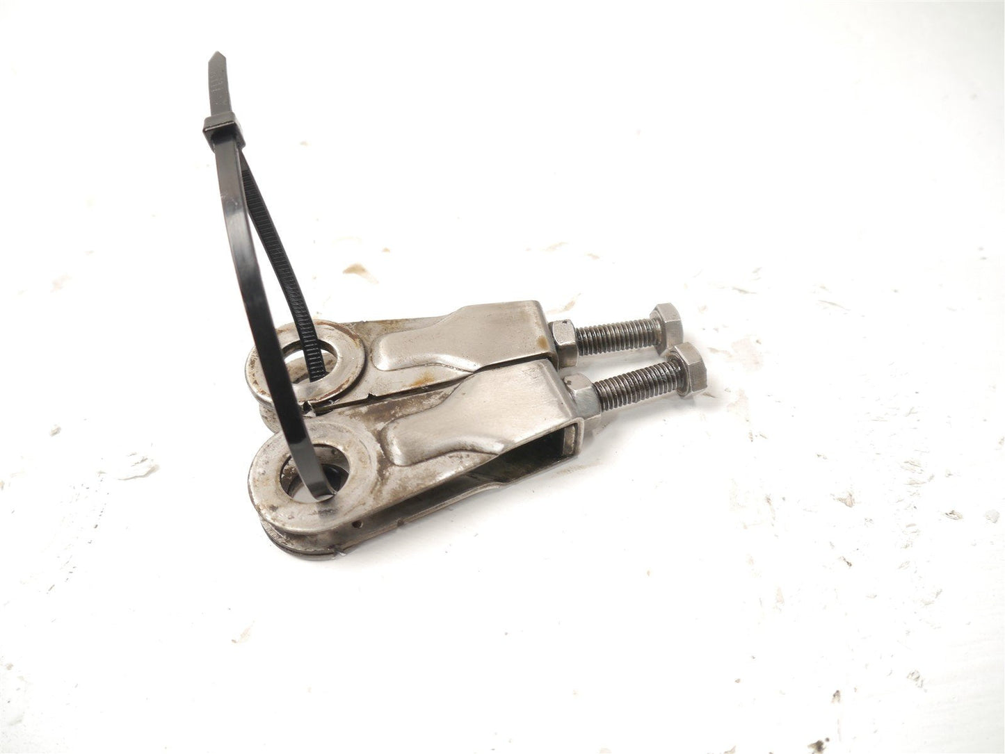 MUTT MONGREL 125 2021-2024 CHAIN ADJUSTERS