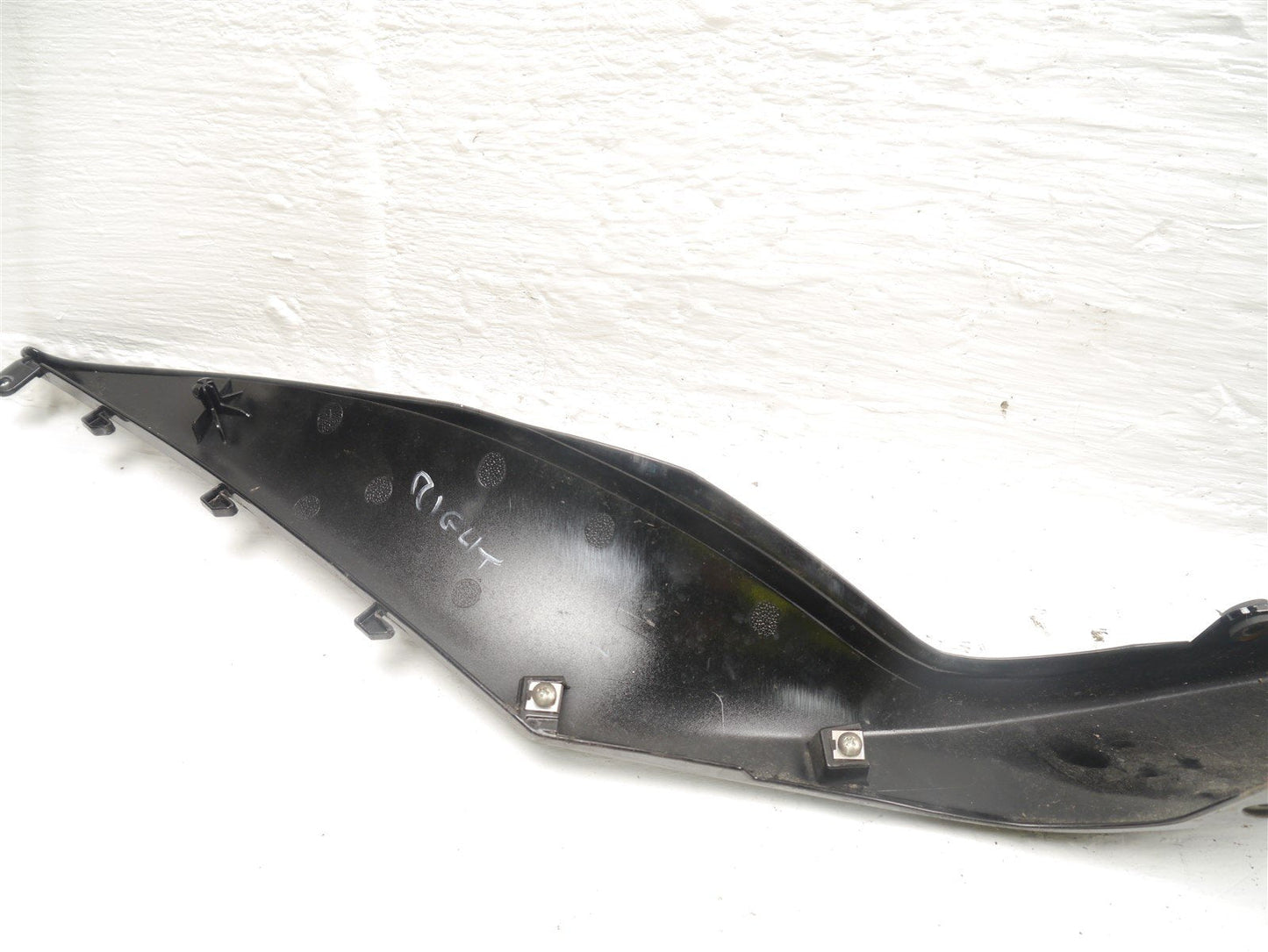 SUZUKI GSXS 125 2017-2021 RIGHT SIDE PANEL