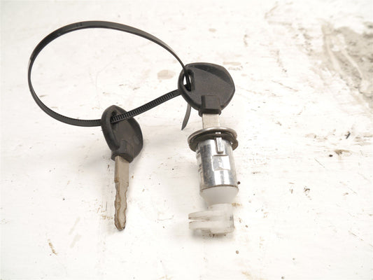 SINNIS SHUTTLE 2018-2022 SEAT LOCK & KEYS